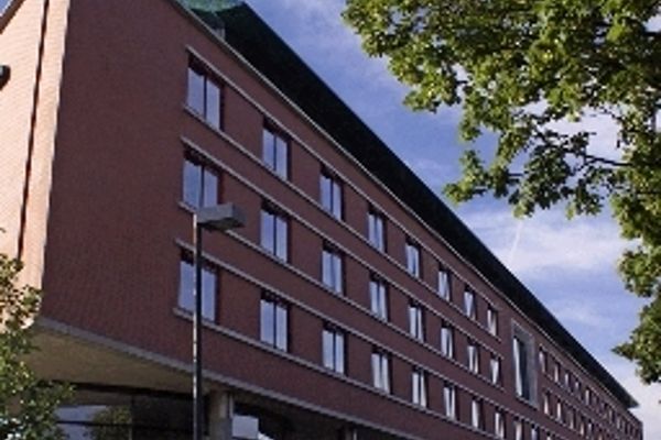 Van der Valk Hotel Maastricht (Free Entrance Wellness Center)